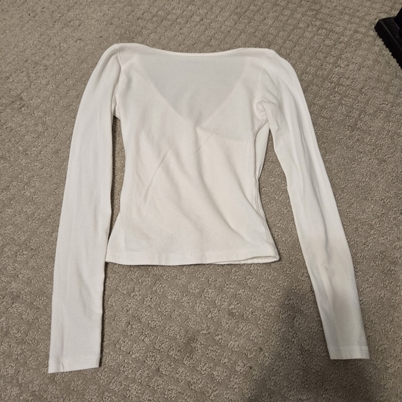 Abercrombie and Fitch Long Sleeve Top - Picture 5 of 10